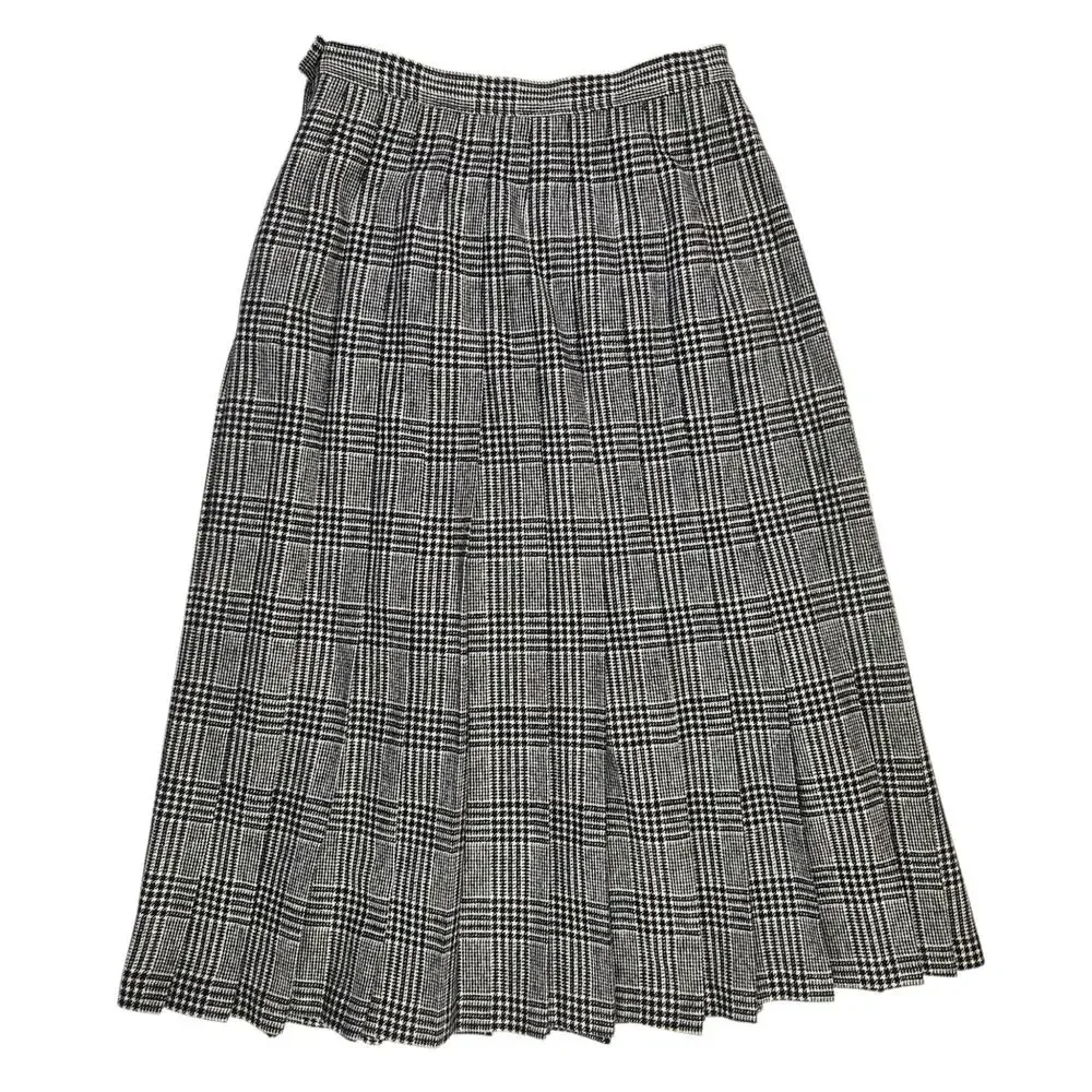 Vintage Pendleton Plaid Pleated Skirt Size 8P Petite 100% Wool Midi Black White